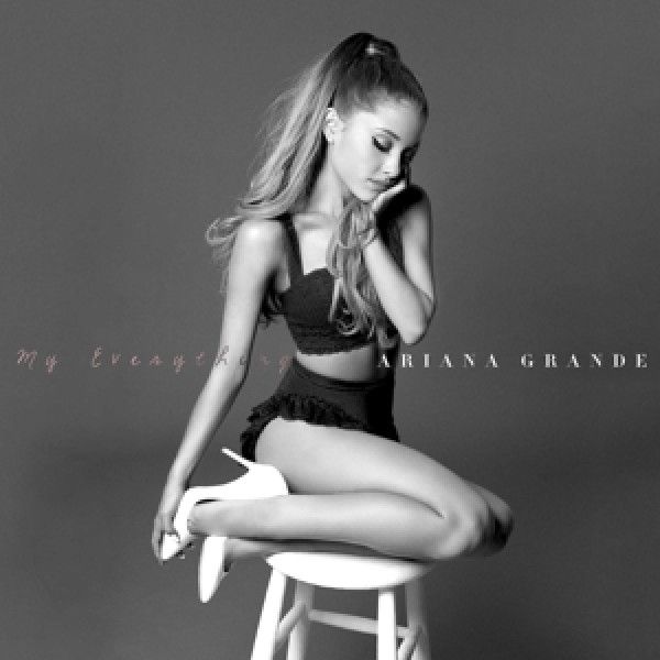 GRANDE ARIANA: 